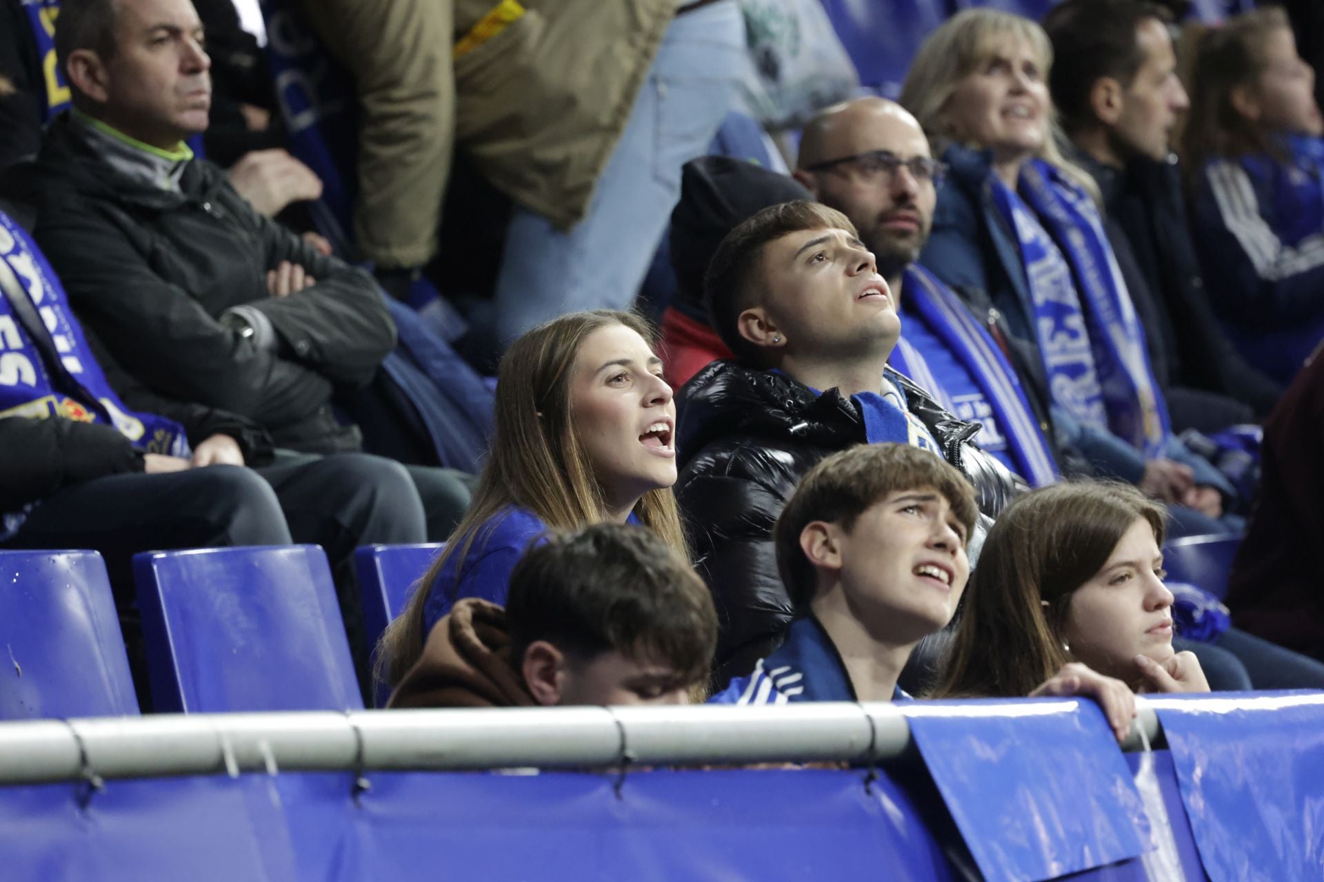 ¿Estuviste viendo el Real Oviedo - Sporting de Gijón? ¡Búscate en las fotos del Tartiere!