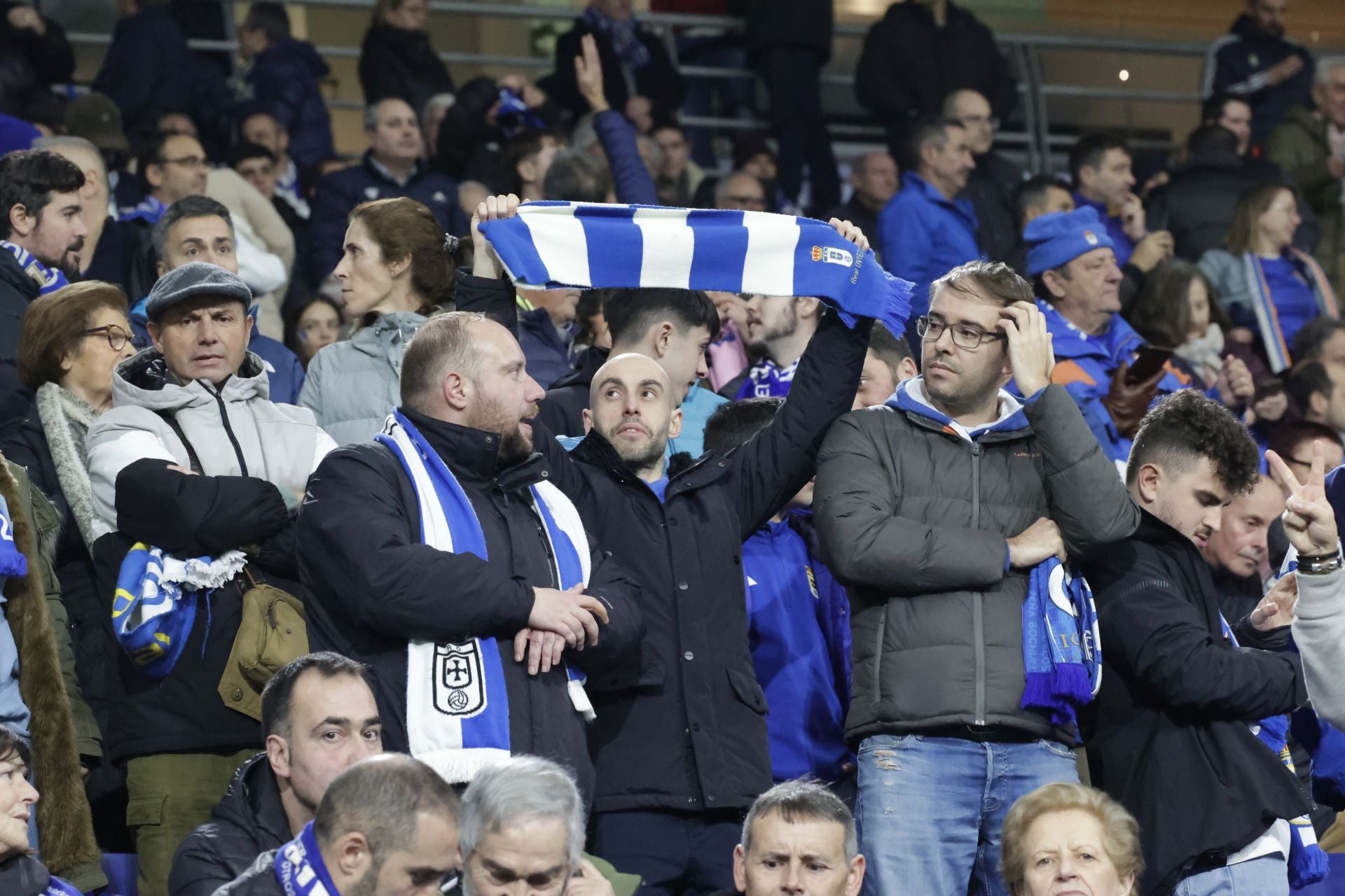 ¿Estuviste viendo el Real Oviedo - Sporting de Gijón? ¡Búscate en las fotos del Tartiere!