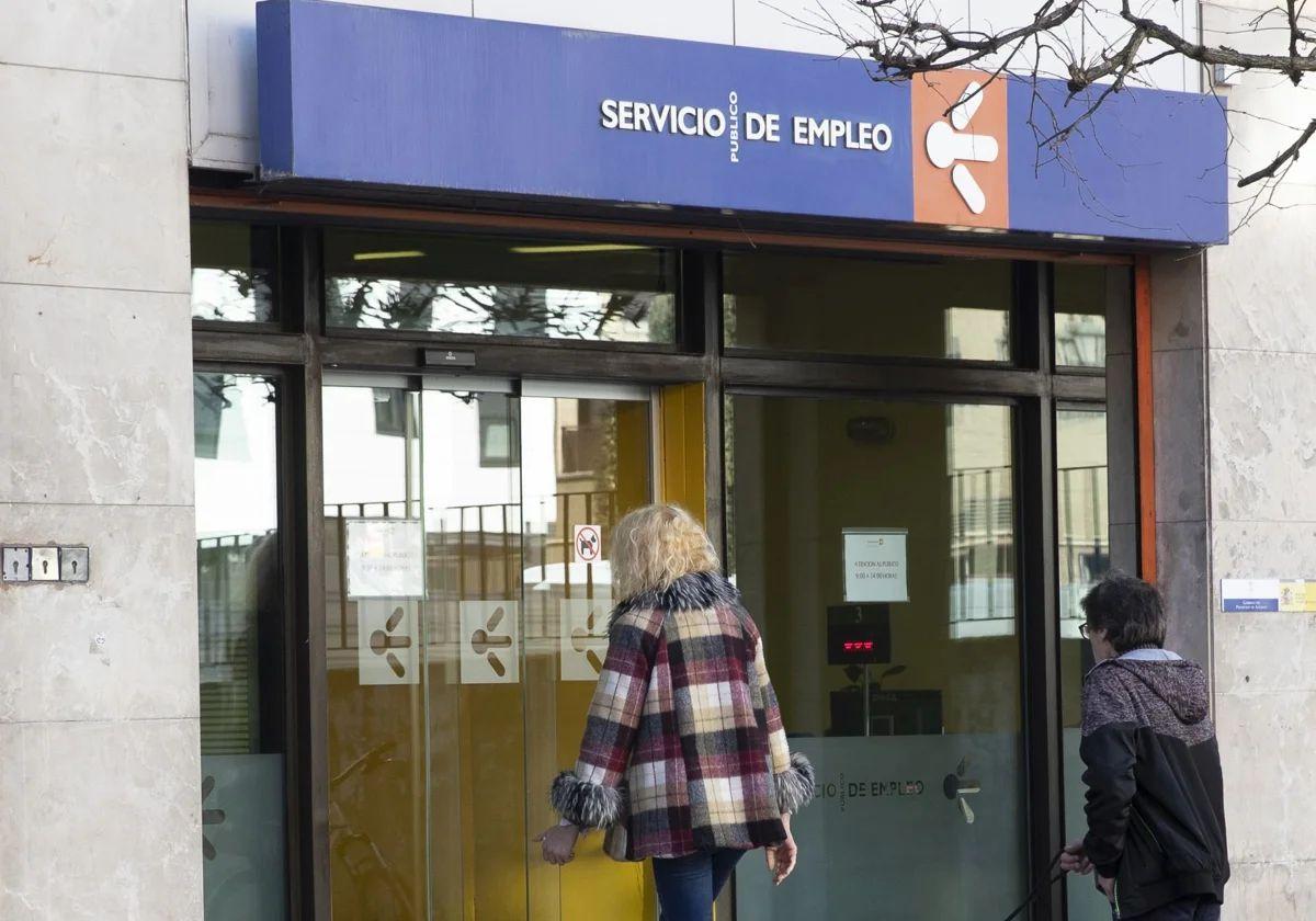 Atención desempleados: El SEPE permitirá cobrar un subsidio de 570 euros con solo tres meses cotizados
