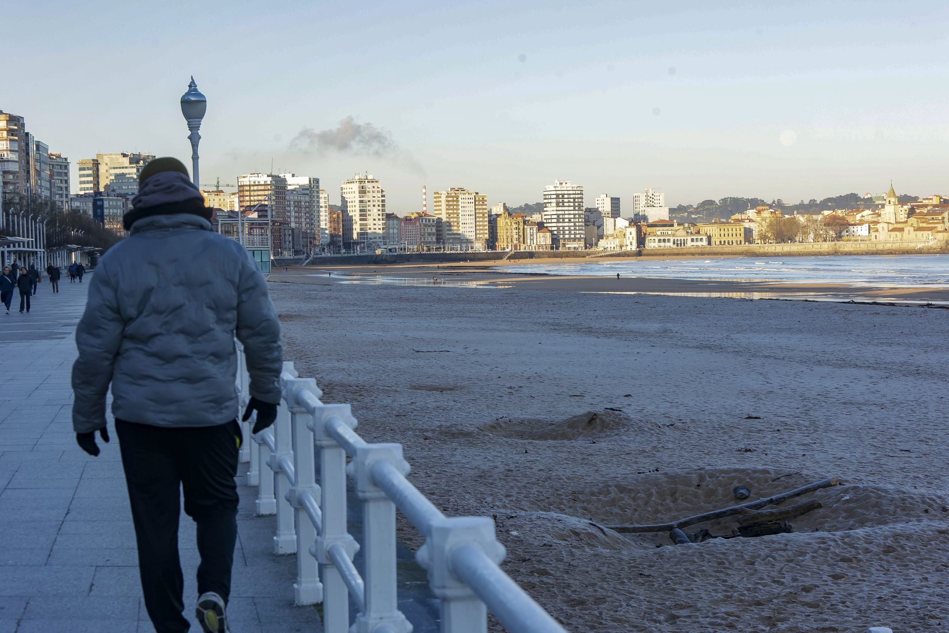 Frío en Asturias: la escarcha y temperaturas bajo cero pintan el paisaje de blanco