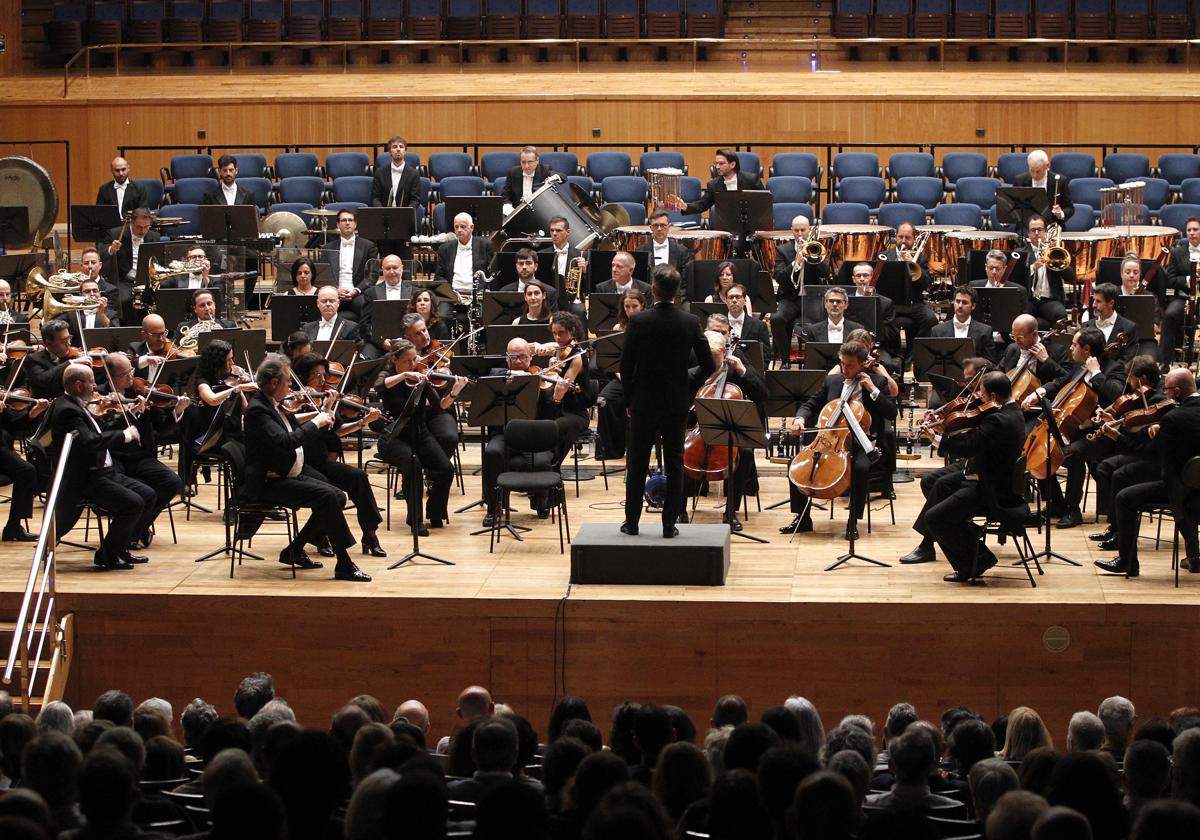 La Orquesta Sinfónica del Principado de Asturias (OSPA), durante una actuación.