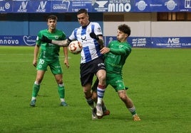 Kevin Bautista, en el partido del Real Avilés ante el Rayo Cantabria de la primera vuelta.