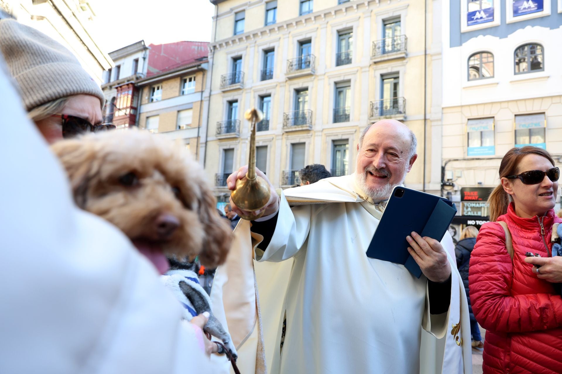 Oviedo bendice a sus mascotas por San Antón