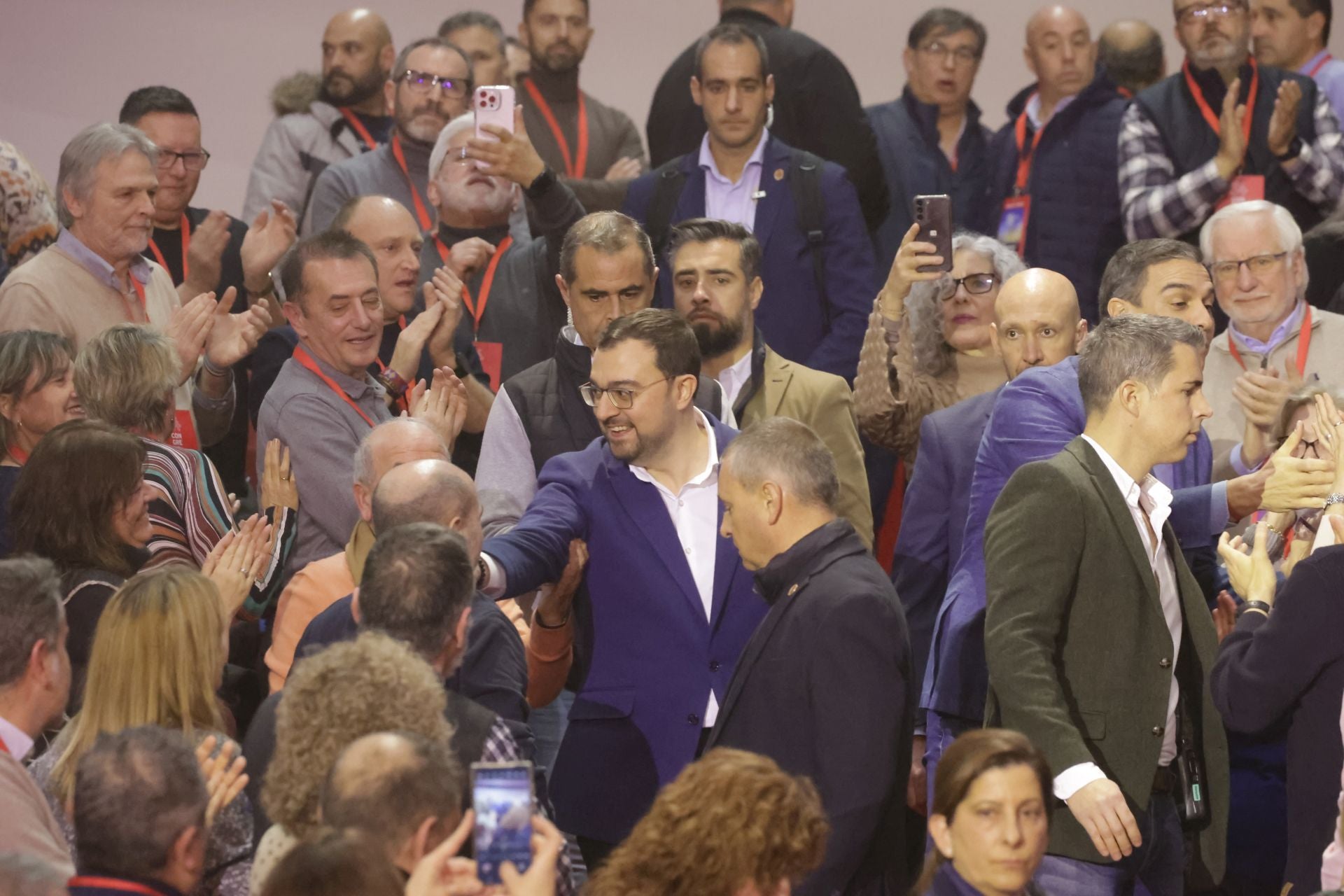 Pedro Sánchez y Adrián Barbón inauguran el congreso socialista en Avilés