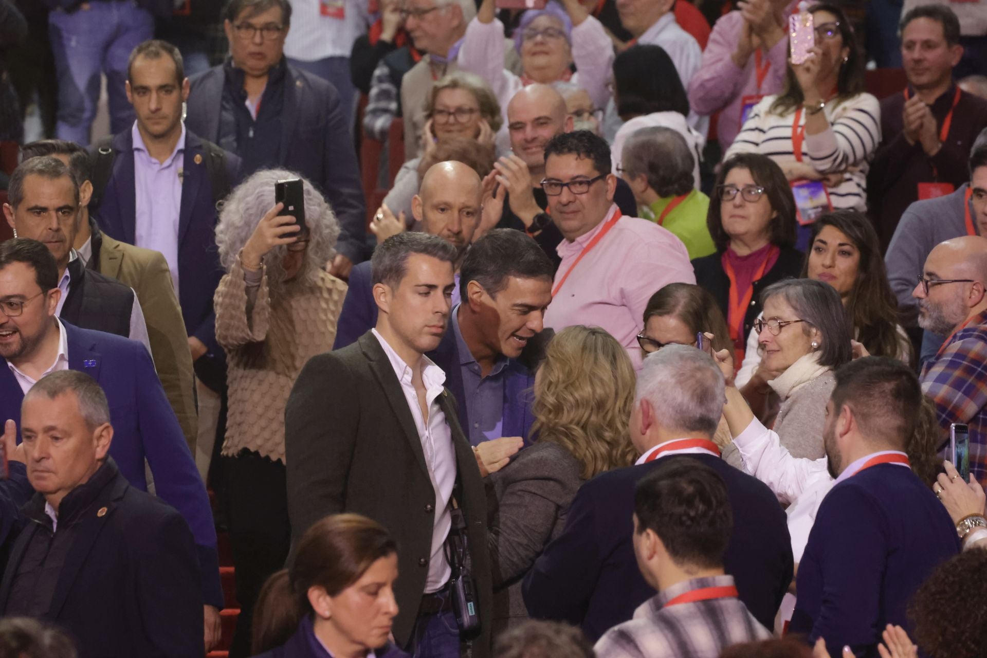 Pedro Sánchez y Adrián Barbón inauguran el congreso socialista en Avilés