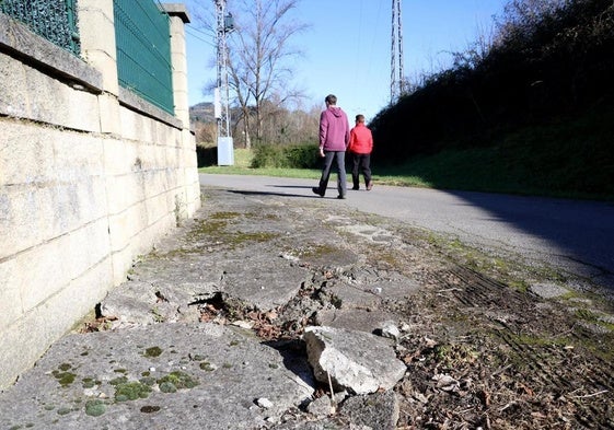 Vecinos de Olloniego reclaman el cese de las carreras ilegales.