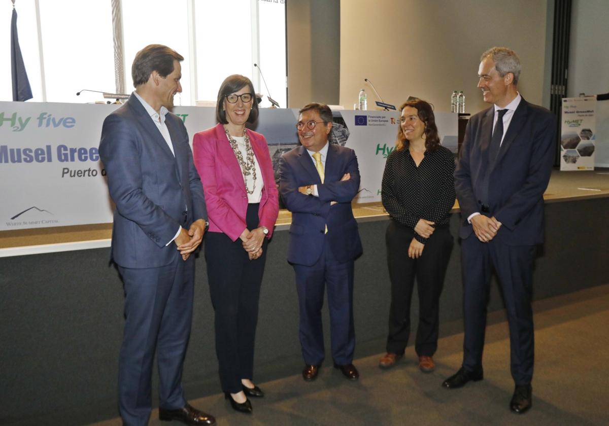 El PSOE local y autonómico buscan un nombre de consenso para relevar a Lourido en El Musel