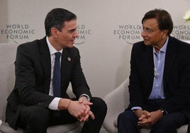 El jefe del Ejecutivo español, Pedro Sánchez, y el presidente de Arcelor, Lakshmi Mittal, mantuvieron un encuentro esta mañana en la localidad suiza de Davos.