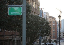 Edificios residenciales en la calle de El Quirinal de Avilés, una zona tensionada de acuerdo al informe del Principado.