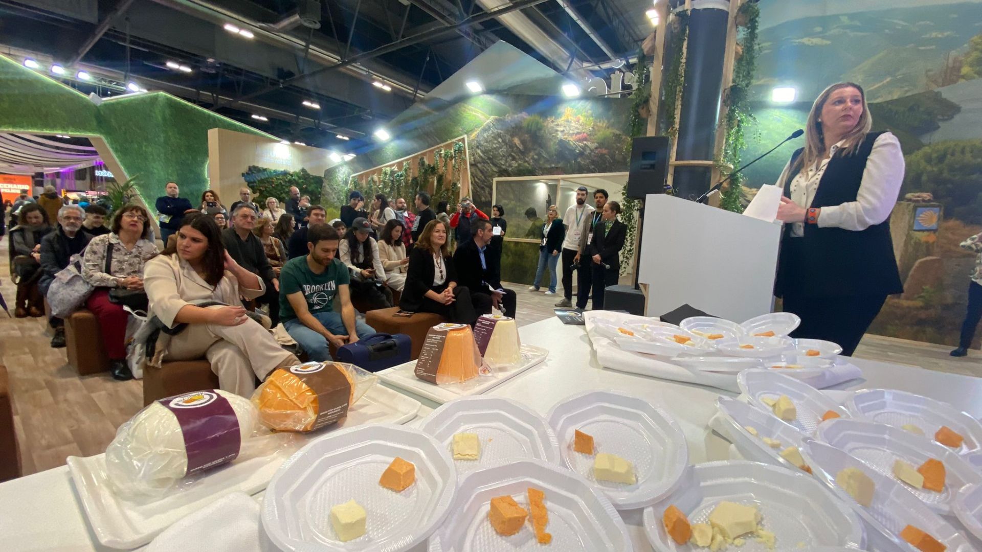 Asturias presume de gastronomía y tradición en Fitur 2025