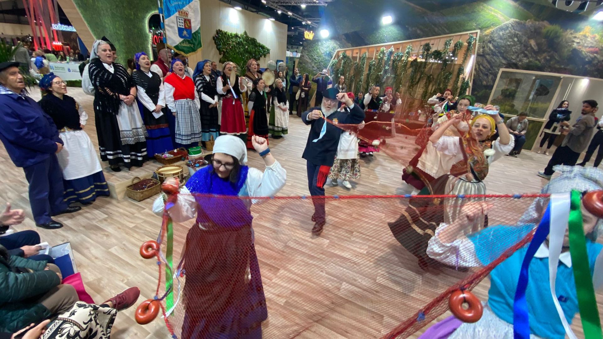 Asturias presume de gastronomía y tradición en Fitur 2025