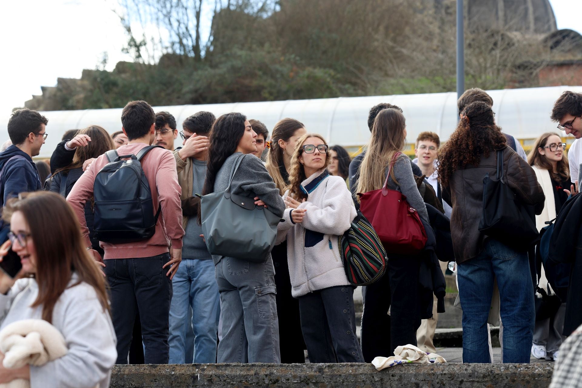 Casi dos mil aspirantes al MIR se examinan en Asturias