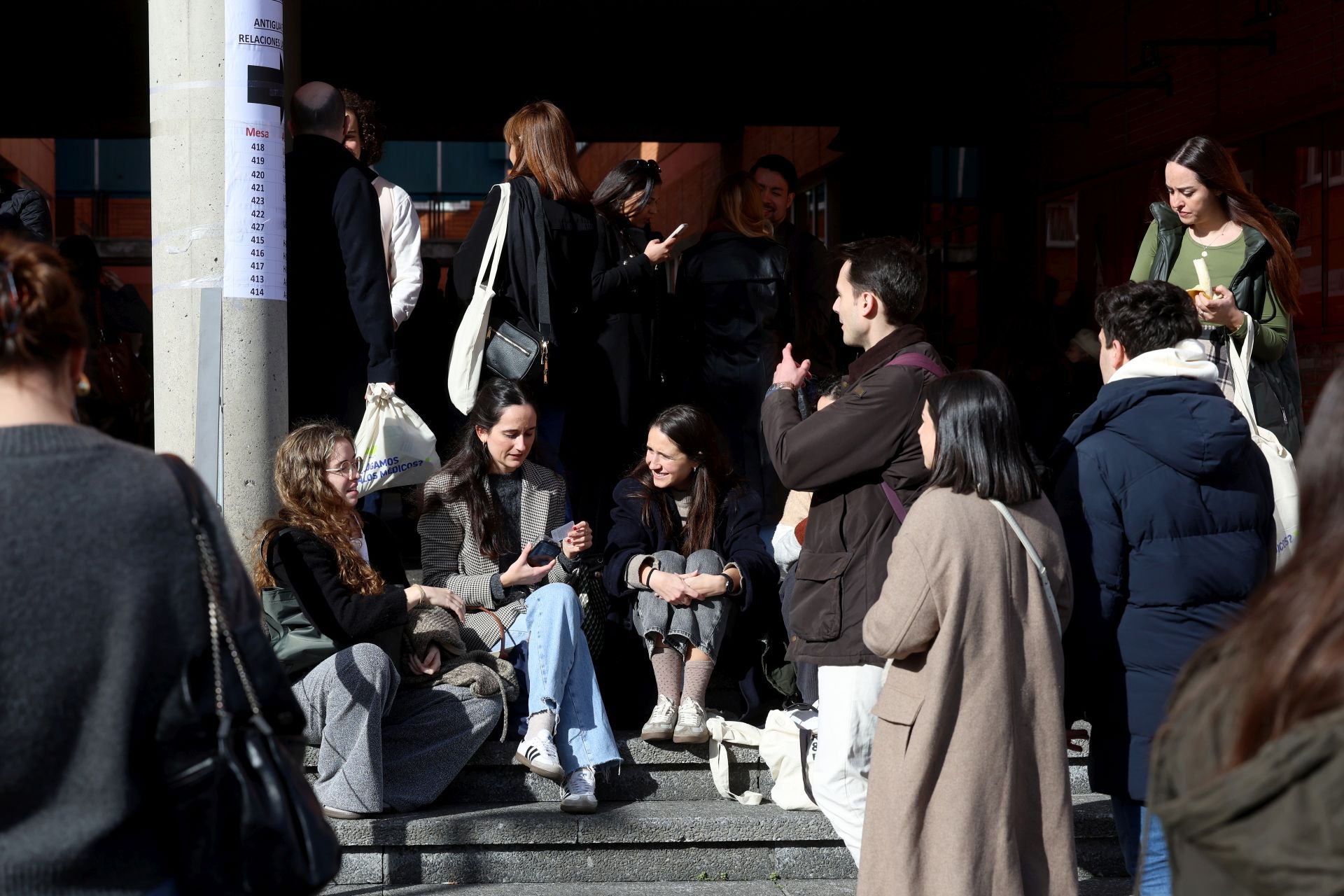 Casi dos mil aspirantes al MIR se examinan en Asturias