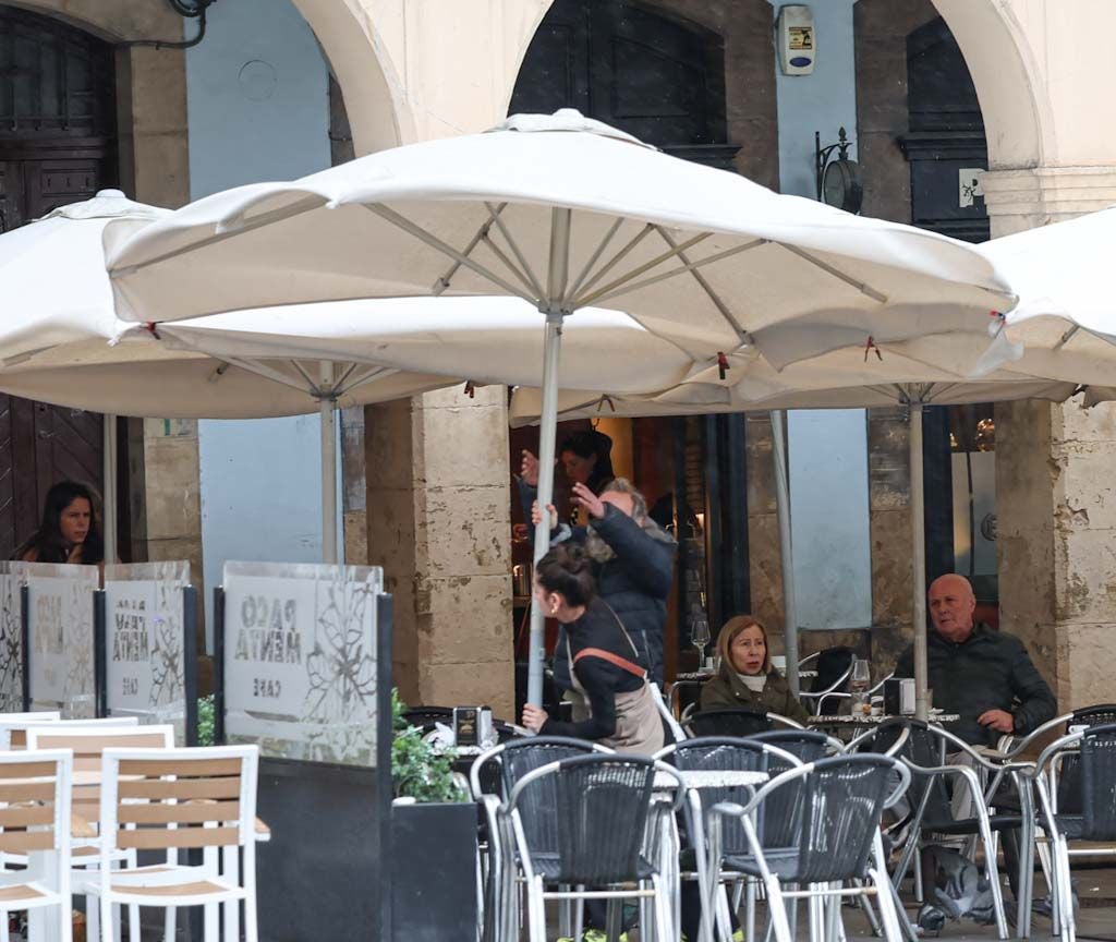 Lluvia y mucho viento en Asturias por la borrasca &#039;Herminia&#039;