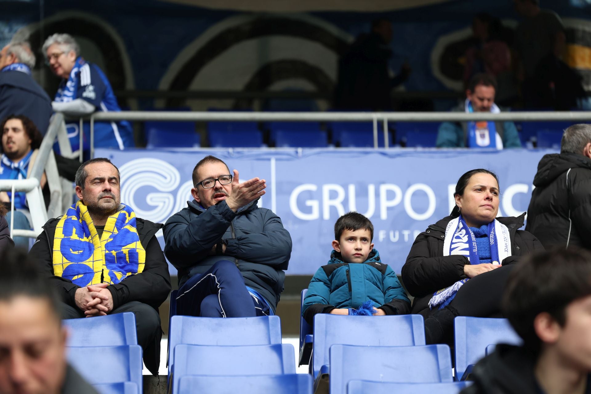 Fotos: ¿Estuviste en el Real Oviedo - Castellón? ¡Búscate!