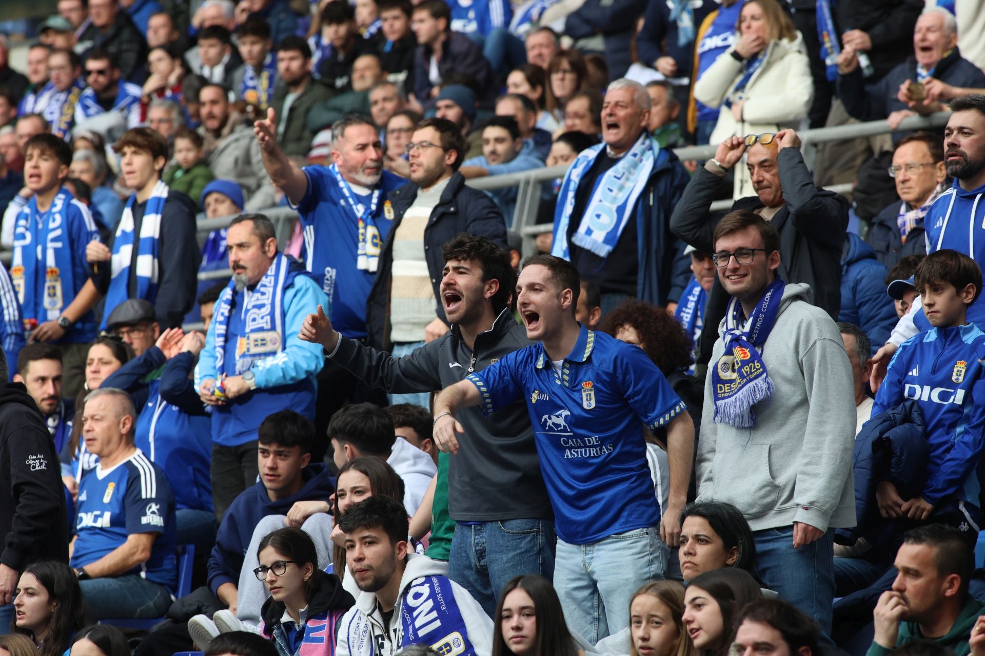 Fotos: ¿Estuviste en el Real Oviedo - Castellón? ¡Búscate!