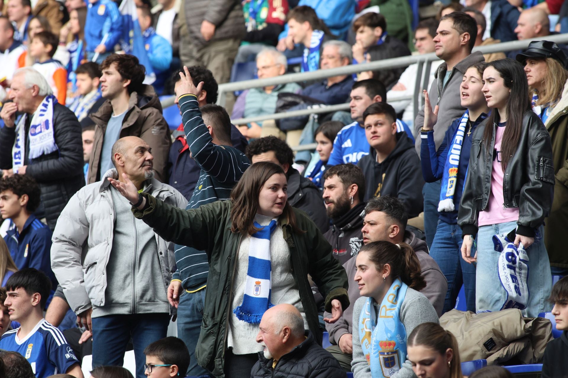 Fotos: ¿Estuviste en el Real Oviedo - Castellón? ¡Búscate!