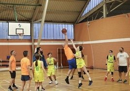 El polideportivo de Castrillón acogió el evento.