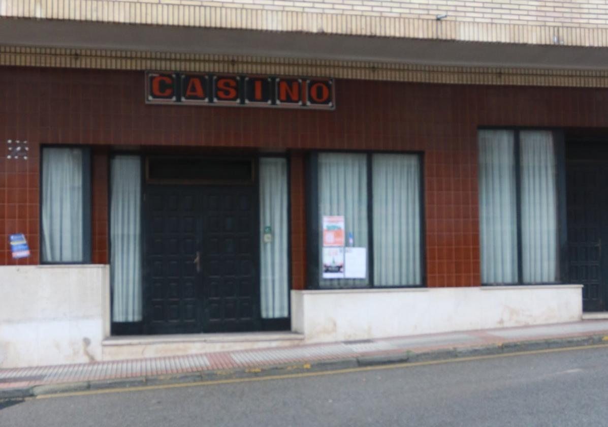 Instalaciones del antiguo Casino de Candás, en la avenida de la Reina María Cristina.