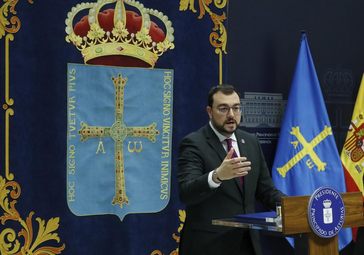 El presidente del Principado, Adrián Barbón, este jueves.