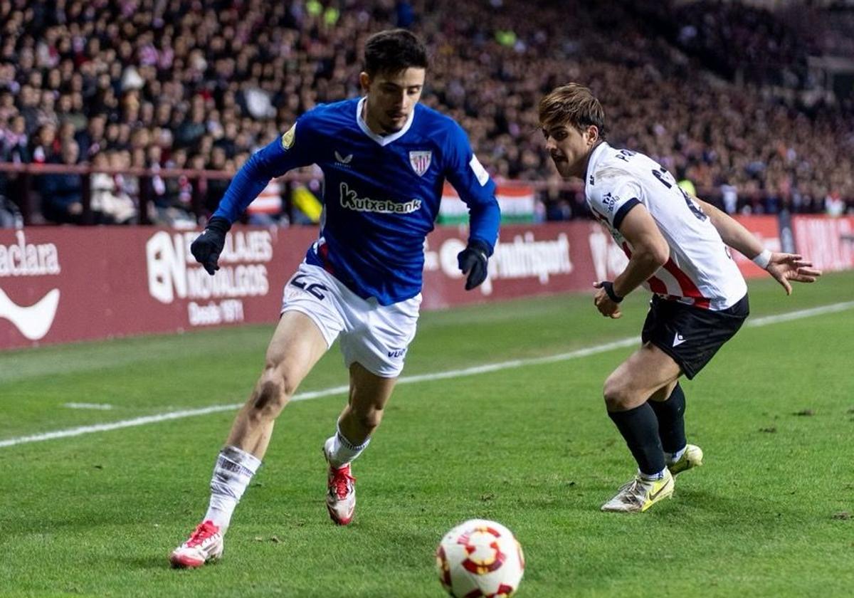 Nico Serrano, con el Athletic, en el partido que disputó el navarro en la Copa frente al Logroñés.