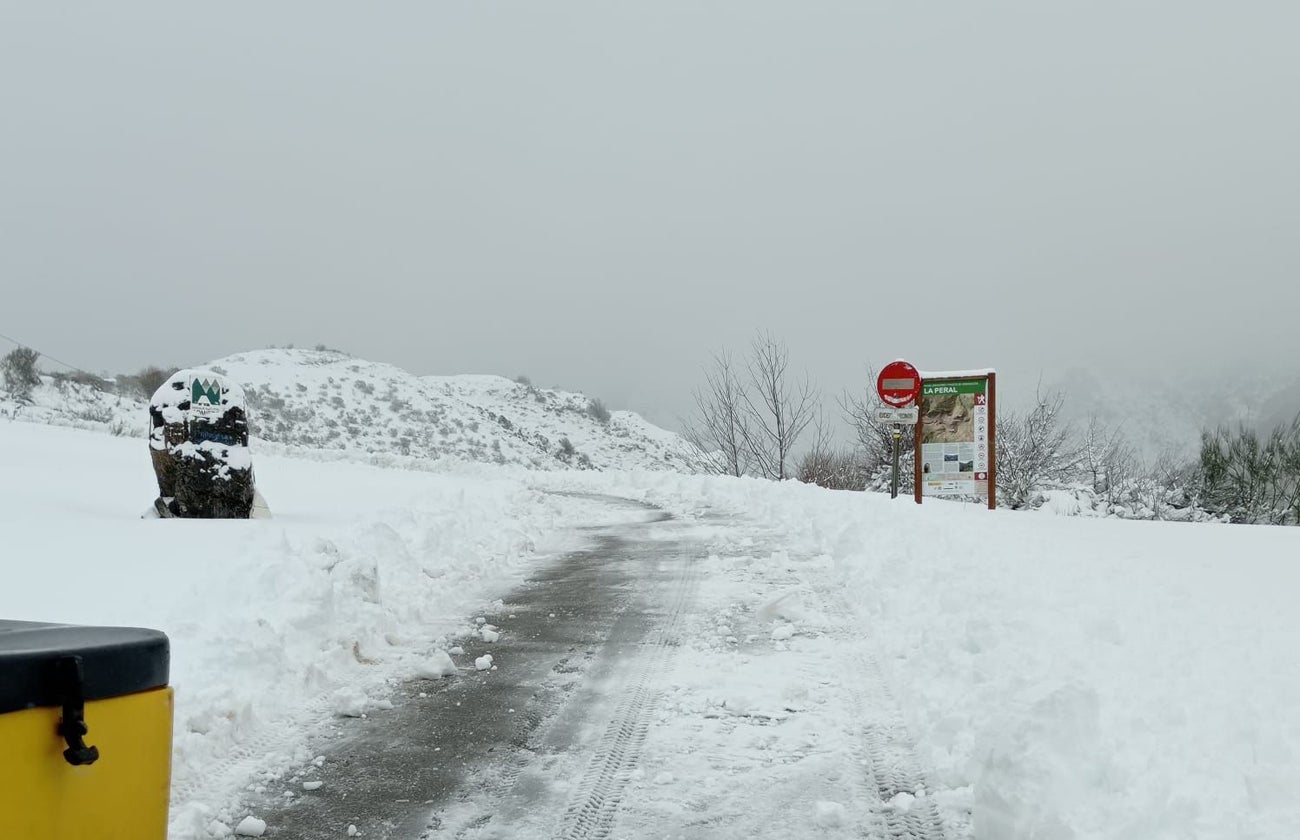 Nieve, mucho viento y fuerte oleaje en Asturias por cupla de &#039;Ivo&#039;