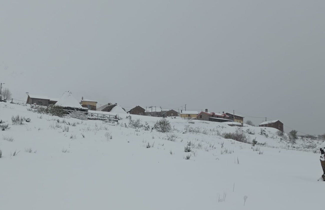 Nieve, mucho viento y fuerte oleaje en Asturias por cupla de &#039;Ivo&#039;