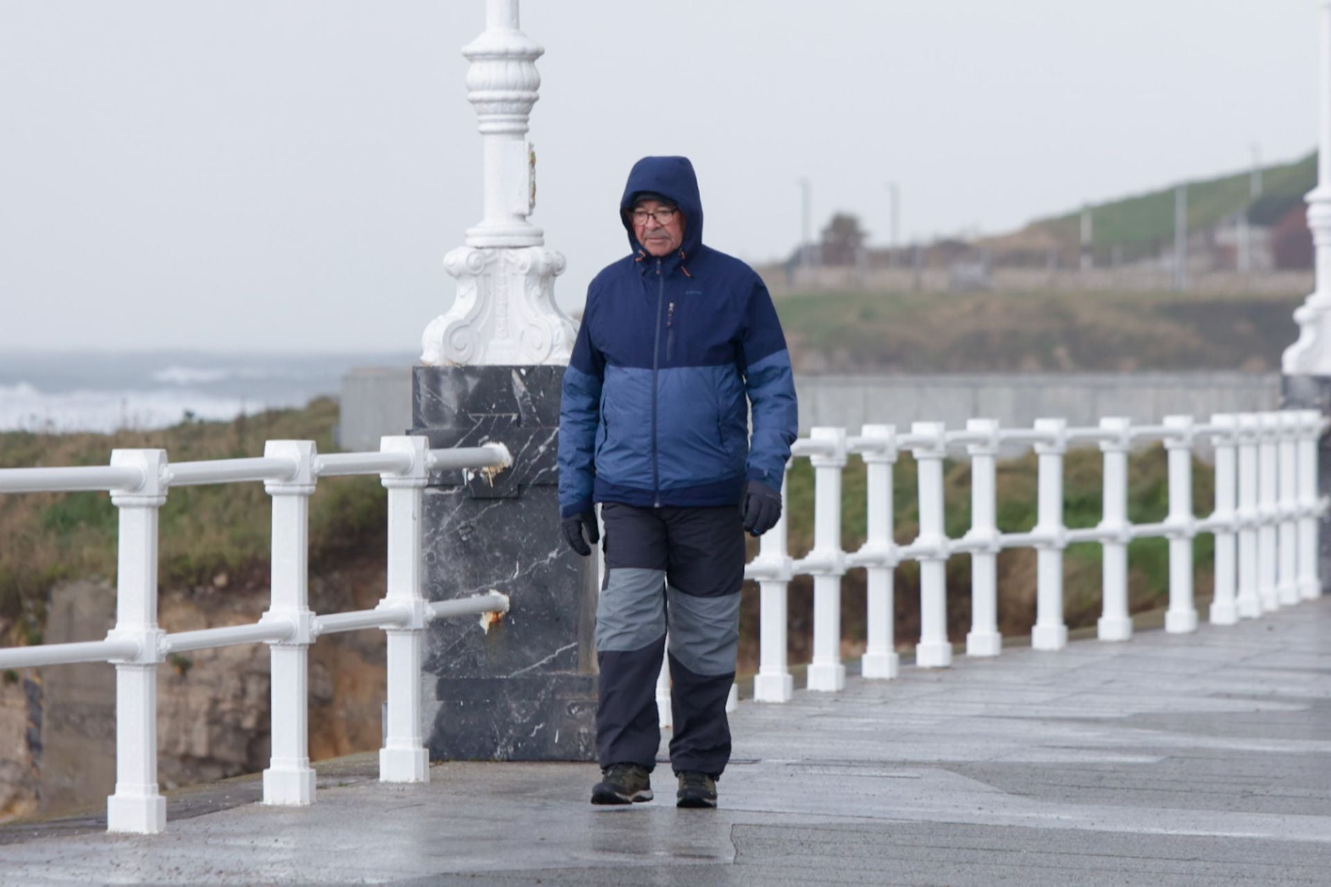 Nieve, mucho viento y fuerte oleaje en Asturias por cupla de &#039;Ivo&#039;