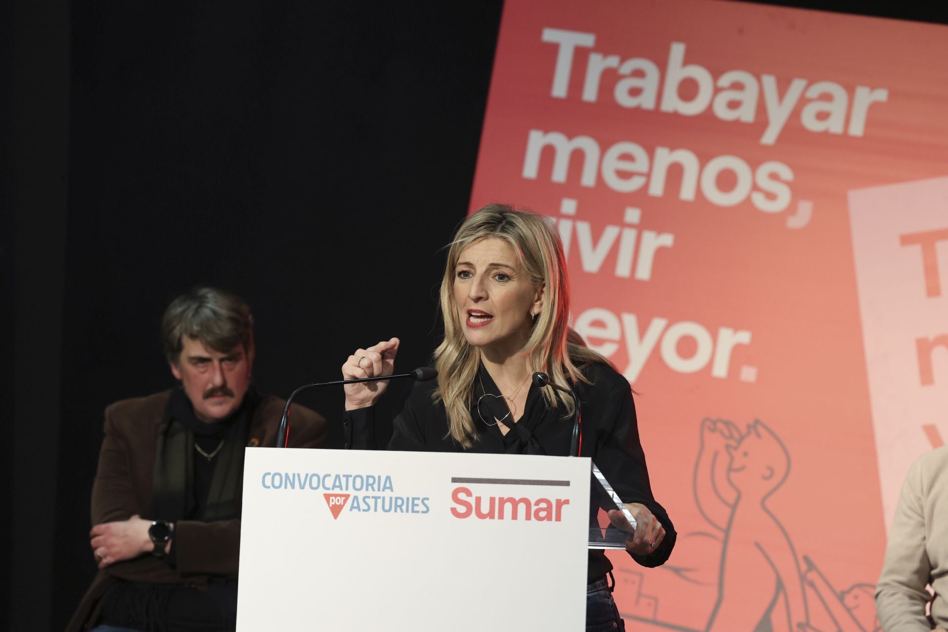 Yolanda Díaz alza la voz en Gijón por la reducción de la jornada