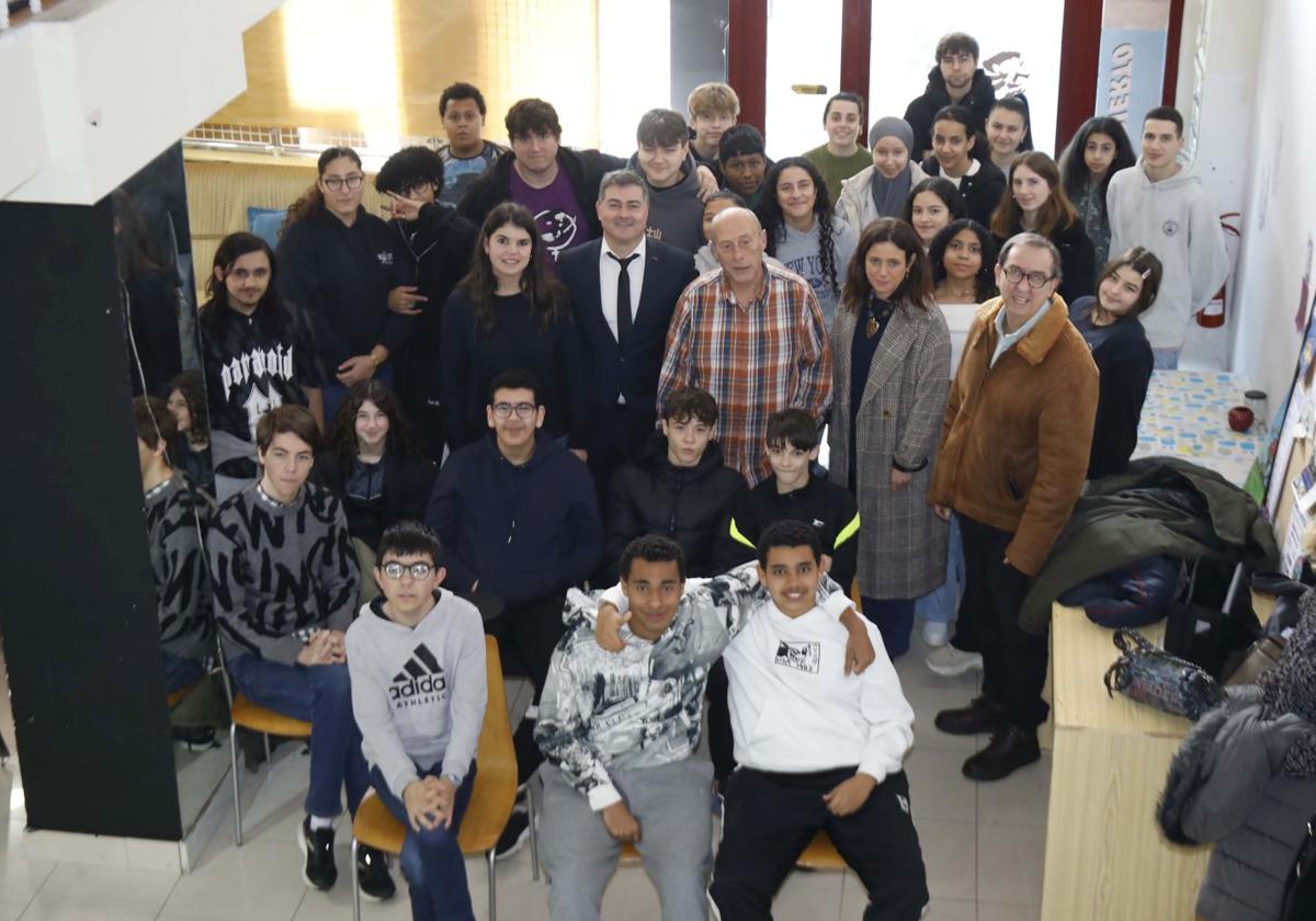 «El abuso de las redes sociales ha multiplicado los problemas de salud mental en los jóvenes de Avilés»