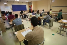 Un examen celebrado en el IES de la Corredoria.