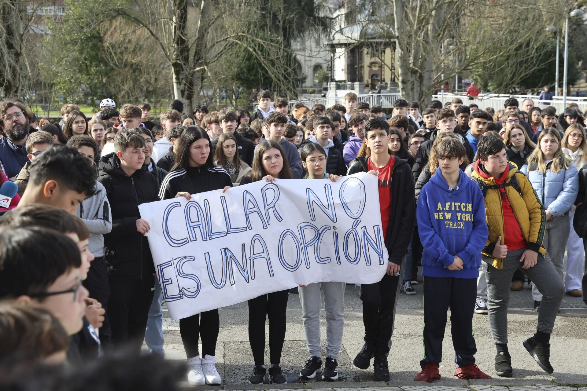 Clamor entre los niños de Langreo contra el crimen de Karilenia