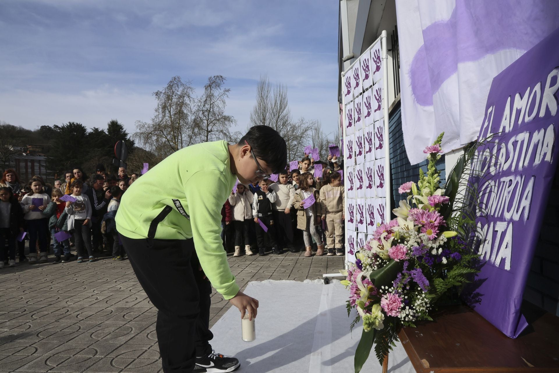 Clamor entre los niños de Langreo contra el crimen de Karilenia