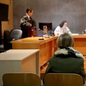 La doctora acusada , en el Juzgado de lo Penal número 2, durante la segunda sesión de la vista oral.