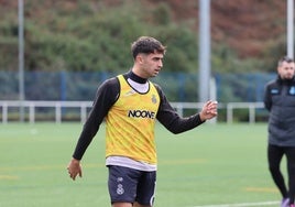 Palacín, esta mañana en el entrenamiento del Real Avilés en La Toba.