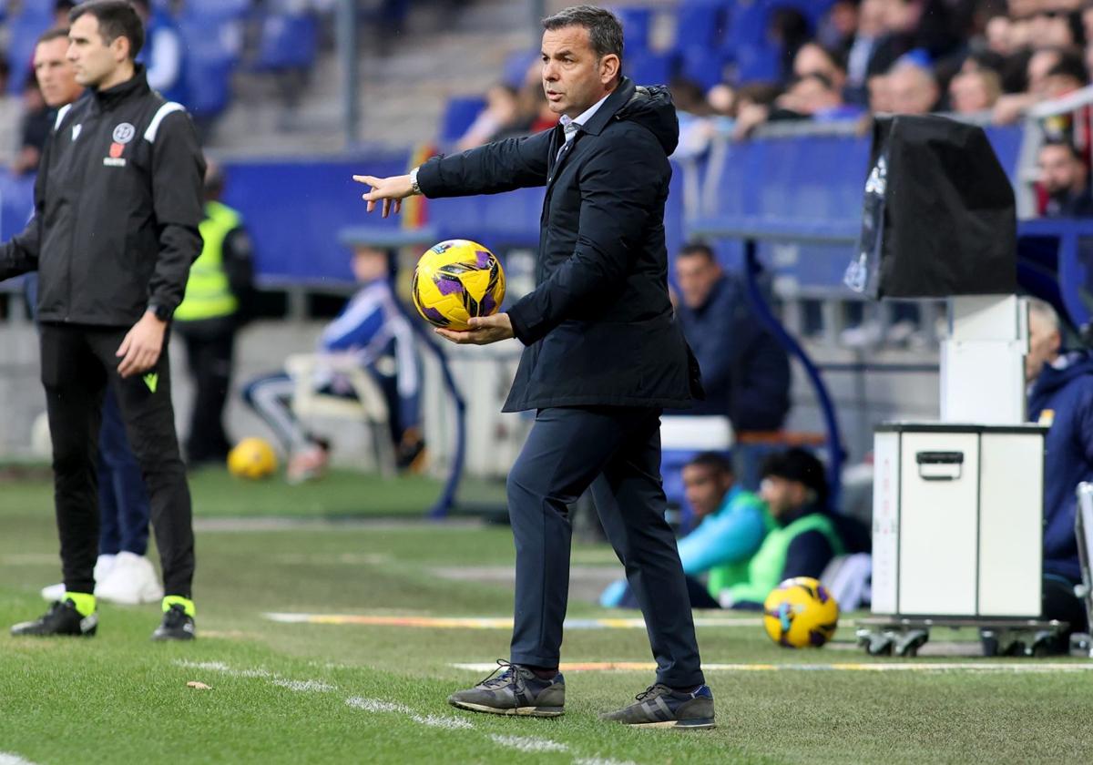 Javier Calleja, en un partido reciente del Real Oviedo en el Carlos Tartiere.