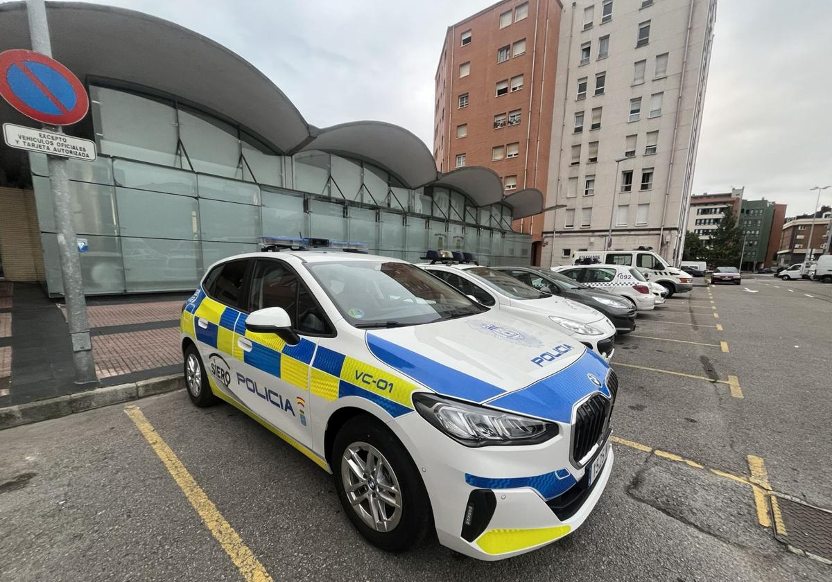 Vehículos de la Policía Local de Siero.