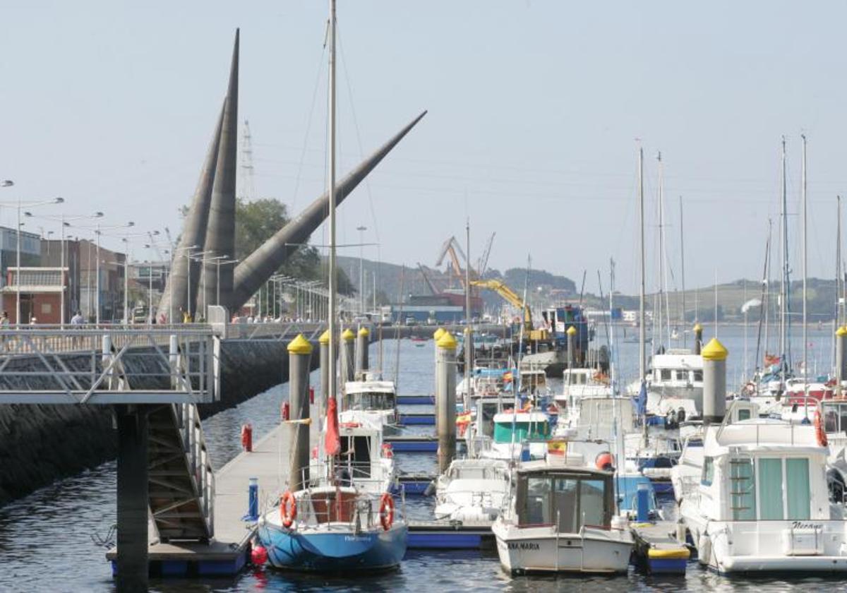 El puerto deportivo de Avilés.