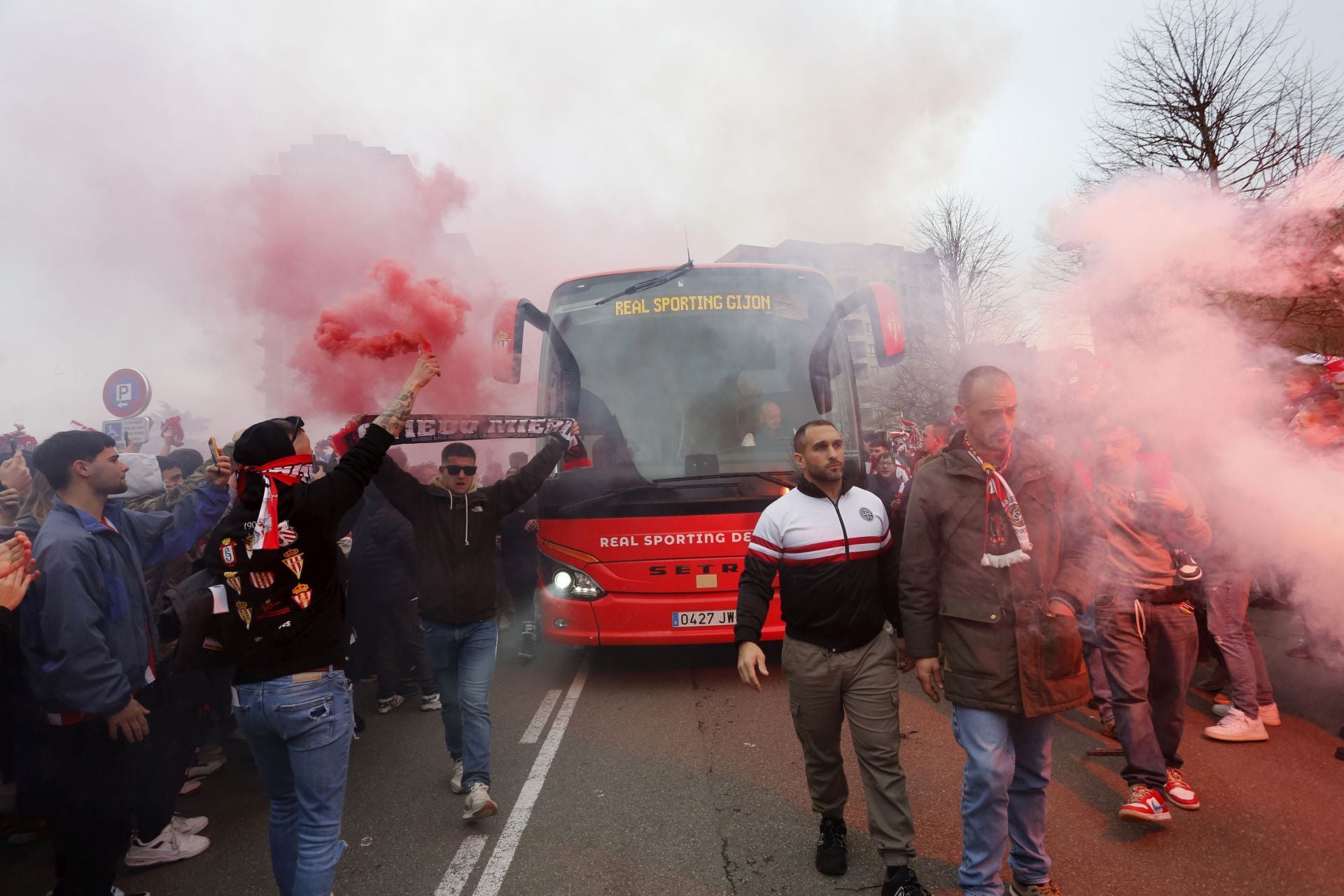 ¿Estuviste animando al Sporting frente al Eibar? ¡Búscate!