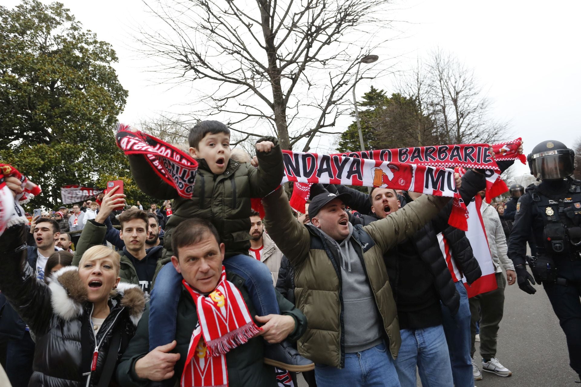 ¿Estuviste animando al Sporting frente al Eibar? ¡Búscate!