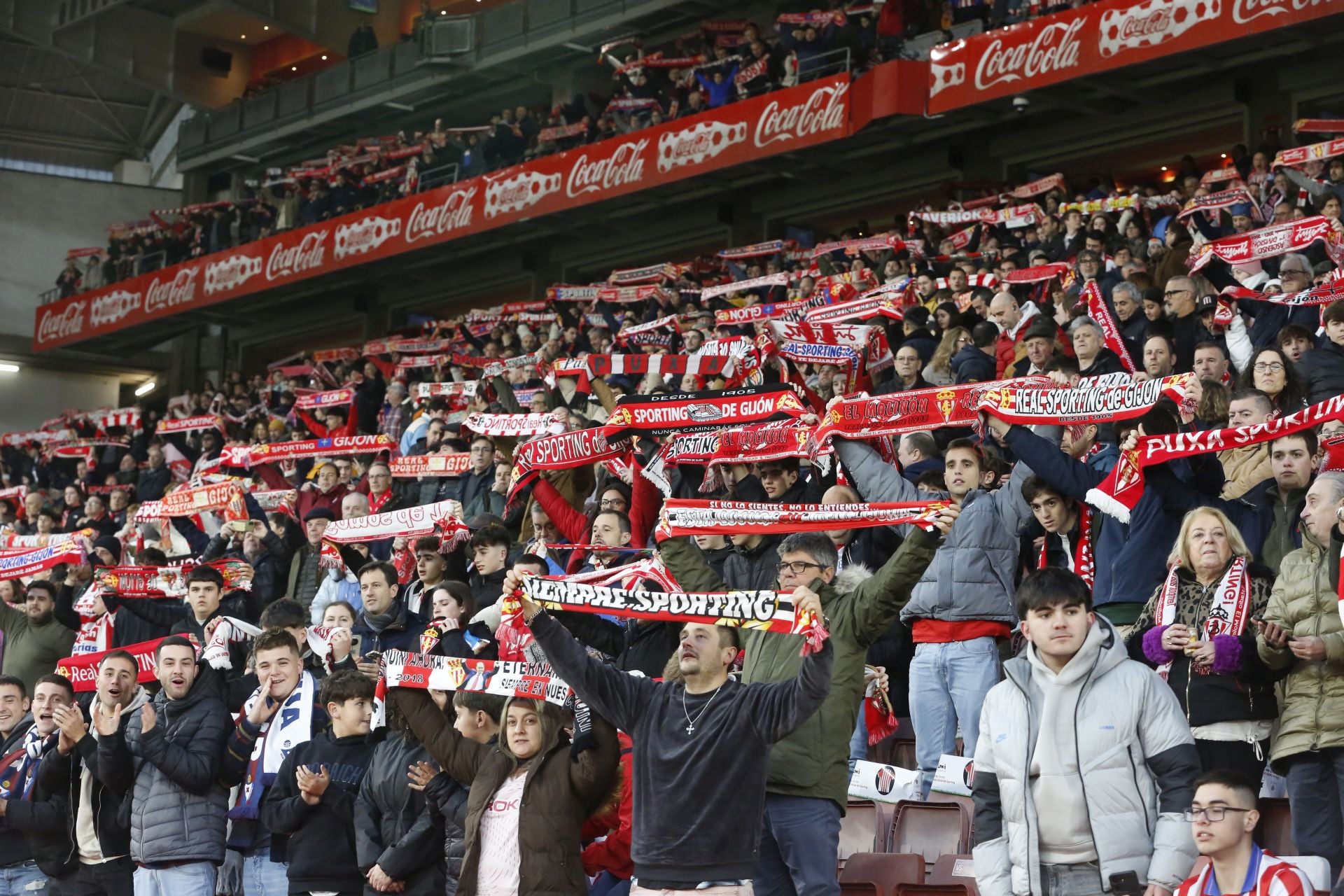 ¿Estuviste animando al Sporting frente al Eibar? ¡Búscate!