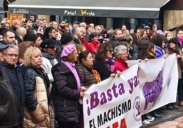 Concentración en Langreo por el asesinato de Karilenia.