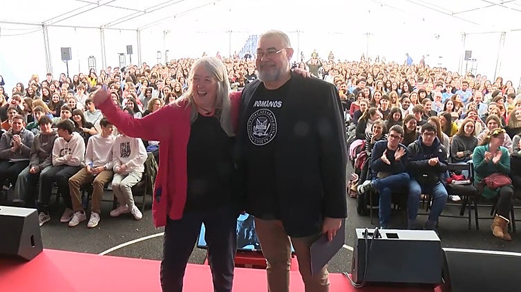 La historiadora Mary Beard vuelve a deslumbrar en Asturias