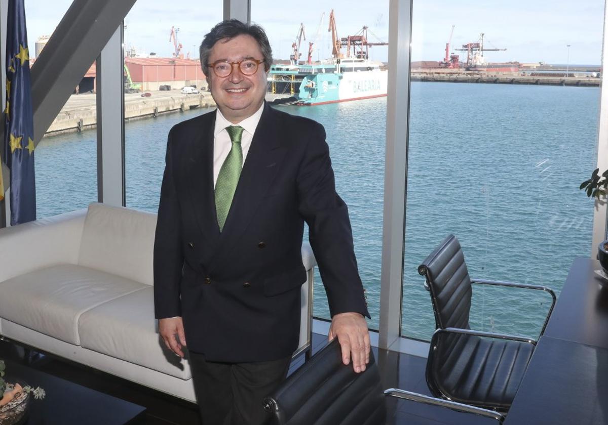 Laureano Lourido, en la sede de la Autoridad Portuaria de Gijón.