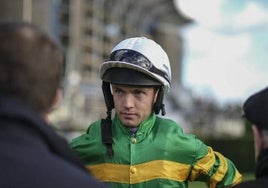 El jinete irlandés Michael O'Sullivan en una competición.