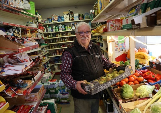Evaristo Santos, en Casa Evaristo, en Hermanos Felgueroso 57 en Gijón.