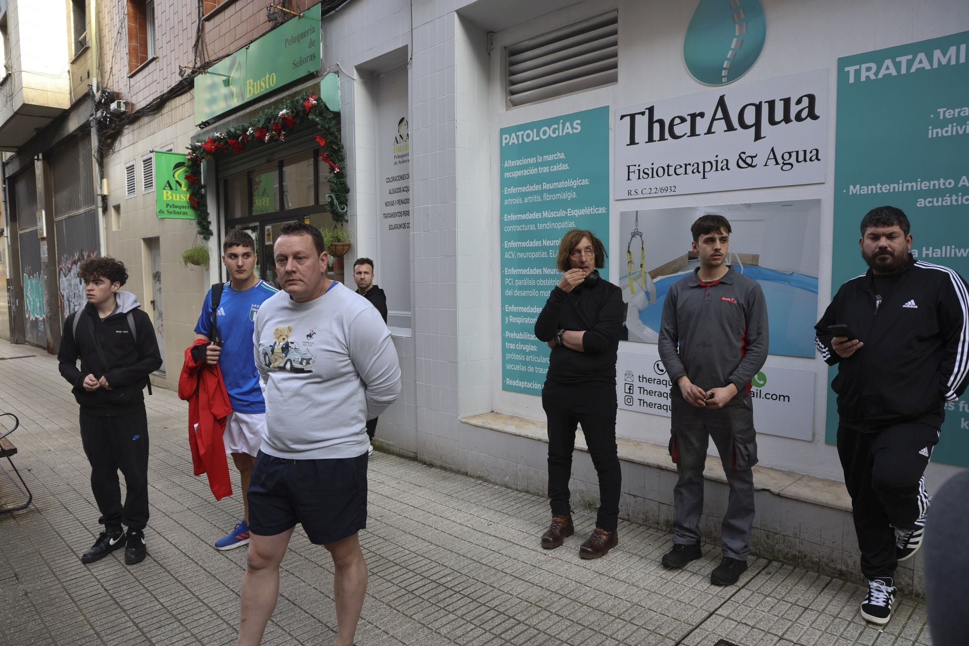 Alarma en Gijón por un incendio en un garaje que obligó a desalojar un gimnasio