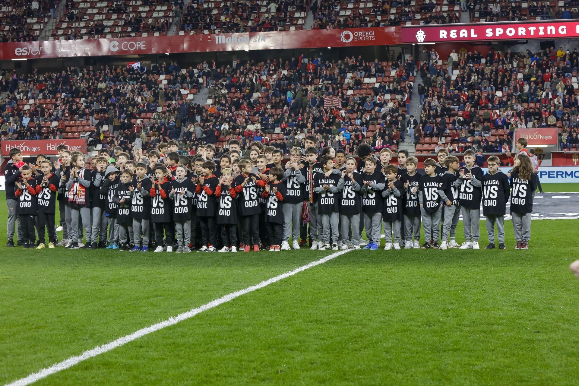 ¿Estuviste en el Sporting de Gijón - Almería? ¡Búscate!