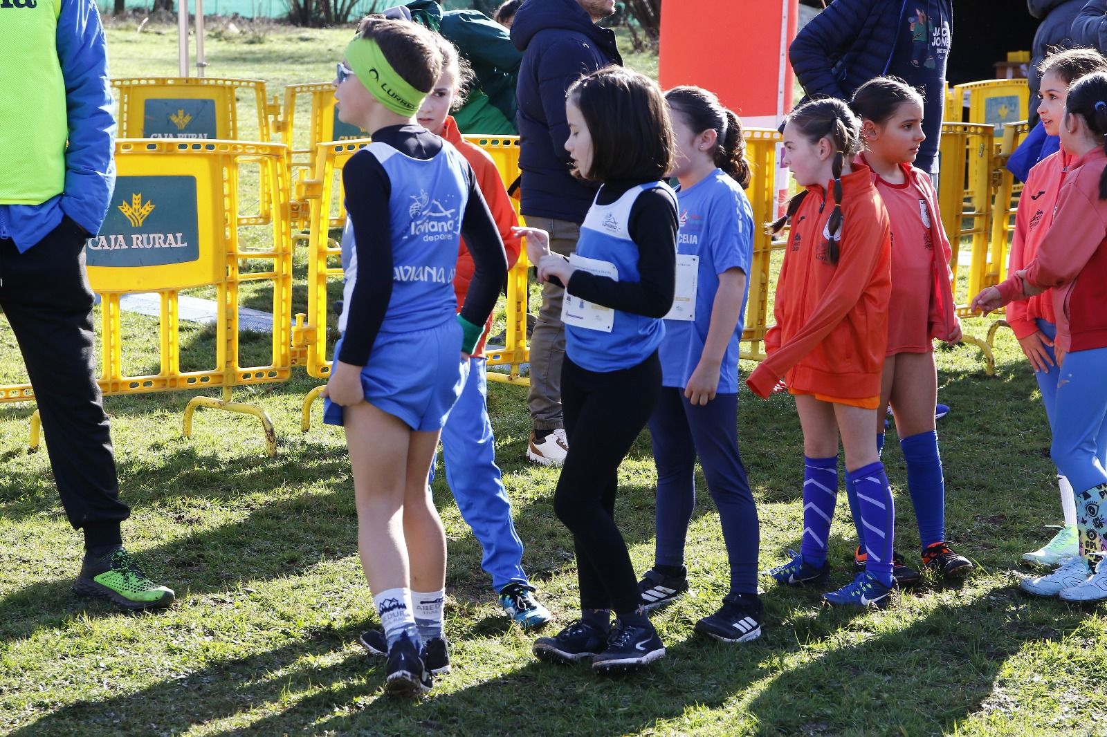 Más de 1.300 niños de toda Asturias corren en Laviana