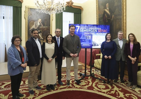 Los organizadores del congreso de Semergen y Sefac, con el concejal Jorge González-Palacios.